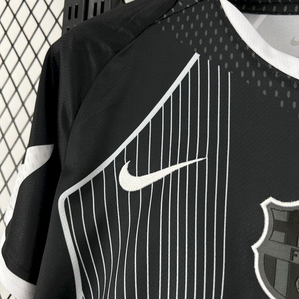 FC Barcelone maillot foot noir 2026 2027 concept