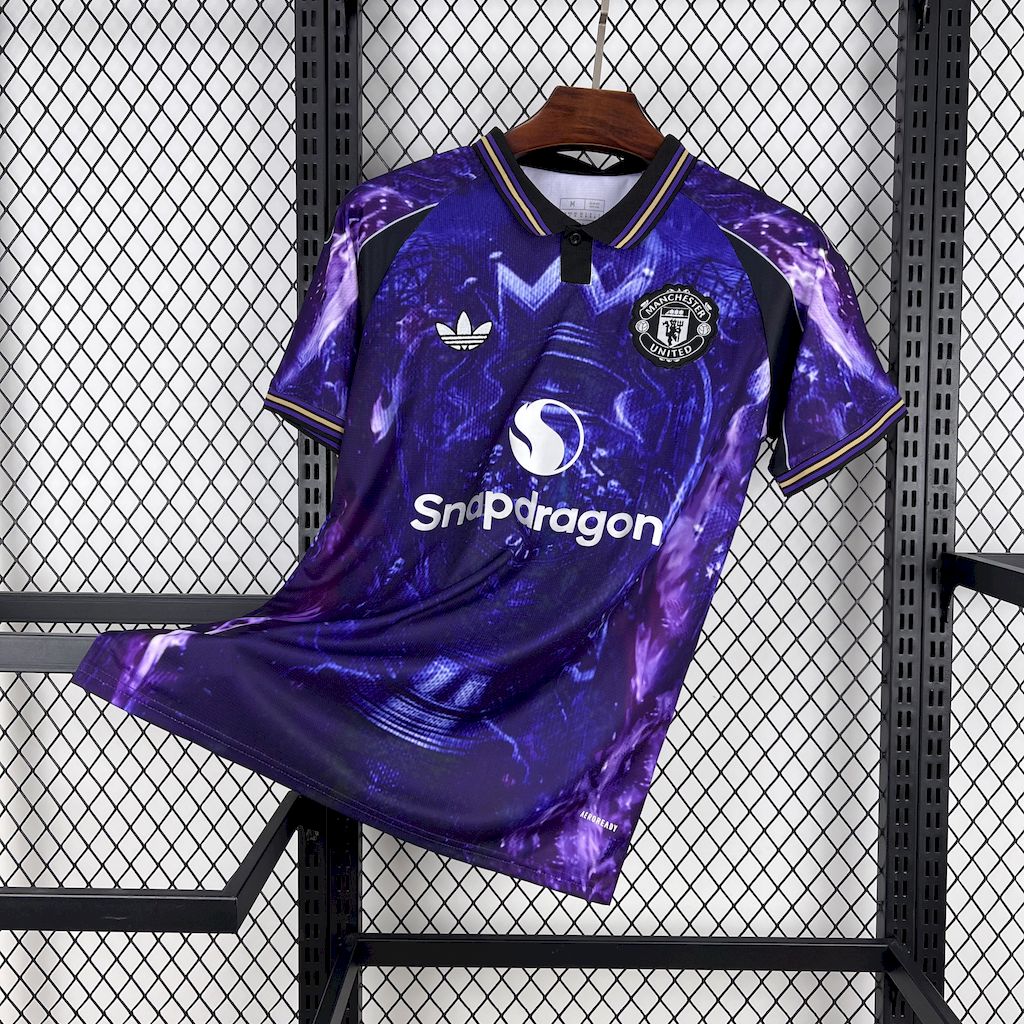 Manchester United  maillot foot concept 2025 2026