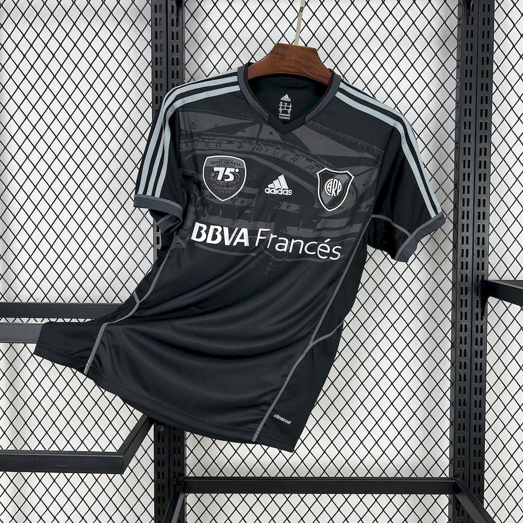 River Plater maillot foot 70ème anniversaire 2013 2014 retro