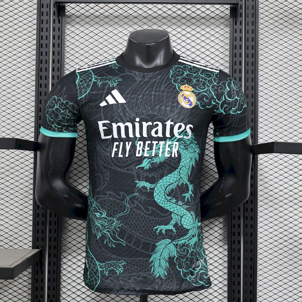 Real Madrid maillot foot concept 2025 2026